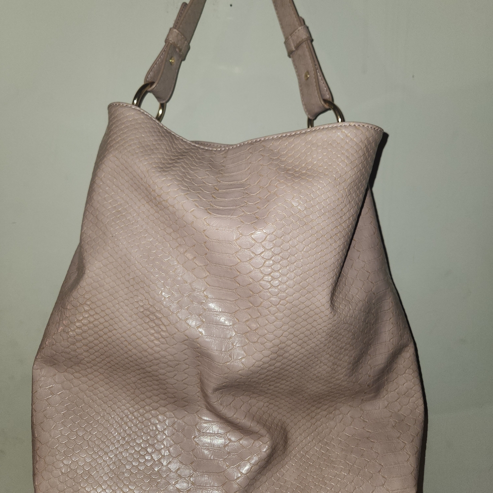 Chic Textured Women's Hobo Bag in Blush